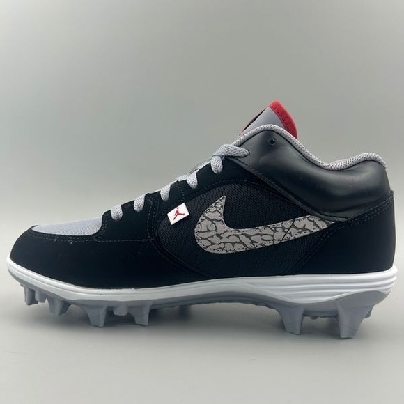 Jordan Stadium 90 Low TD Black Cement Mens 9.5 Football Cleats HQ0210-060 NEW - Picture 2 of 6